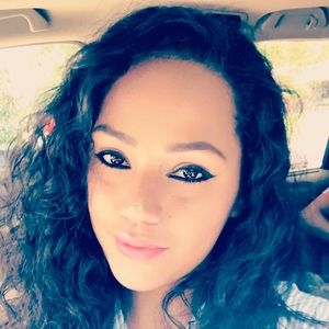 Meet your Posher, Karina